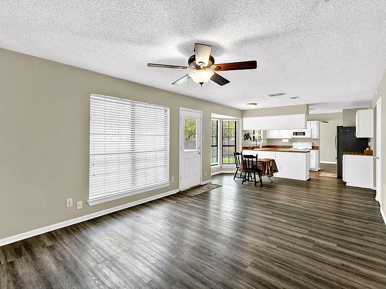 308 Mack Dr — Photo 15