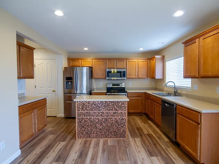 5747 Jaguar Way — Photo 8