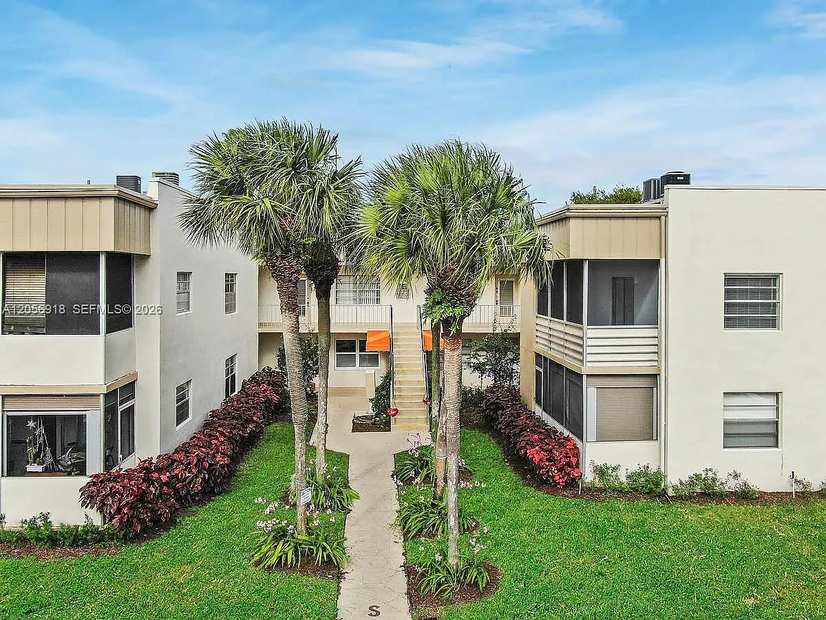 2 bed, 2.0 bath, $2,100 — Photo 1