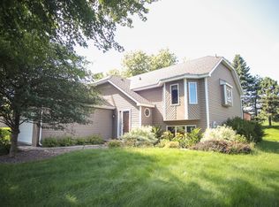 3918 Worchester Dr, Eagan, MN 55123
