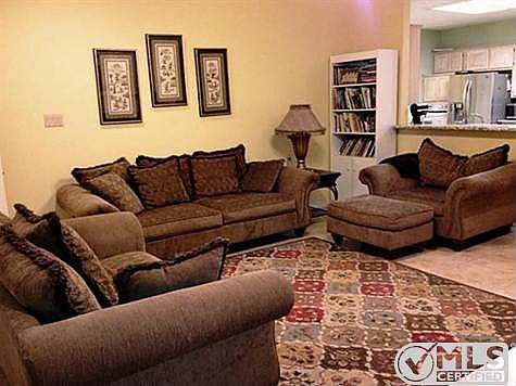 4th image of 6812 Crestland Ave