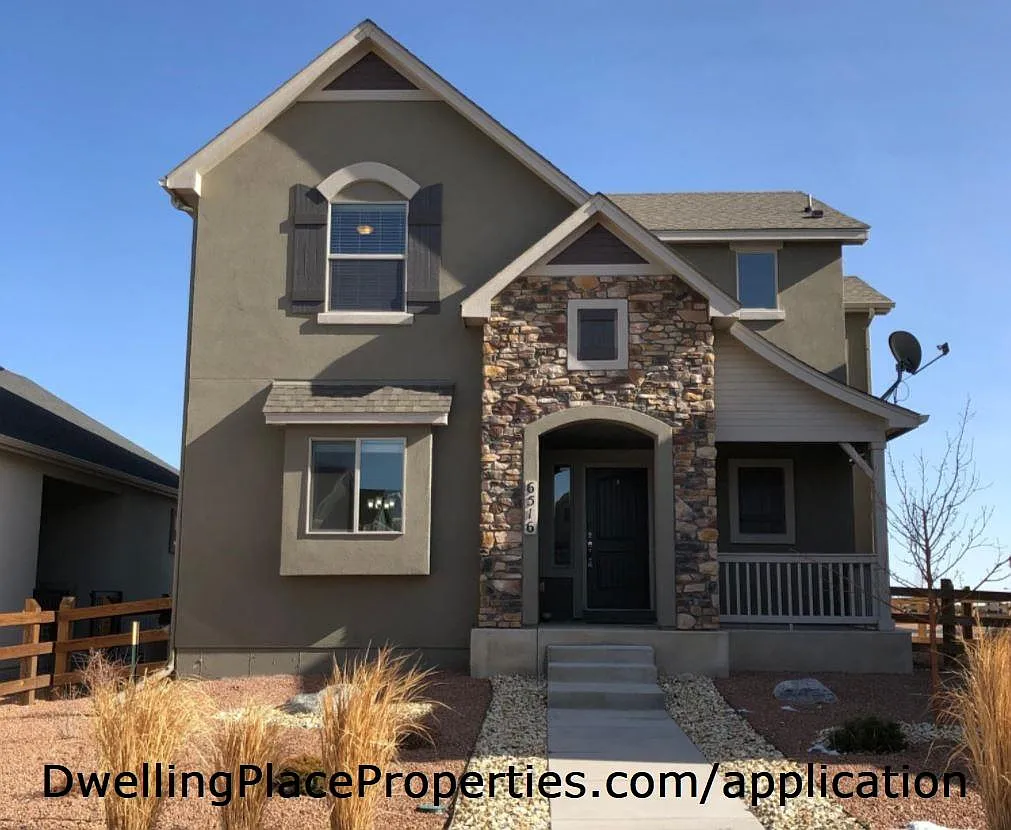 3 bed, 1634 sqft, $2,325 — Photo 1