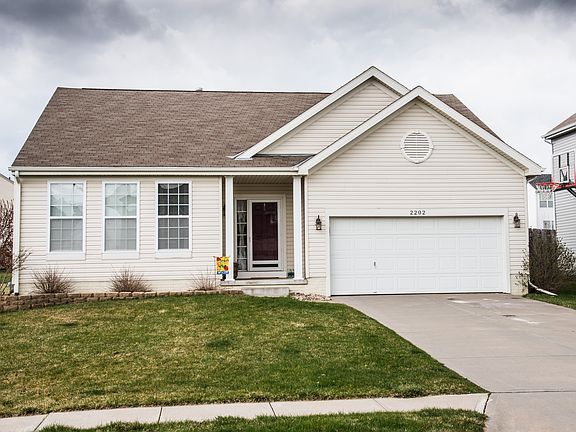 3rd image of 2202 S Mineral Dr