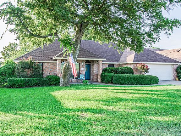 3rd image of 2792 County Road 312 Gln