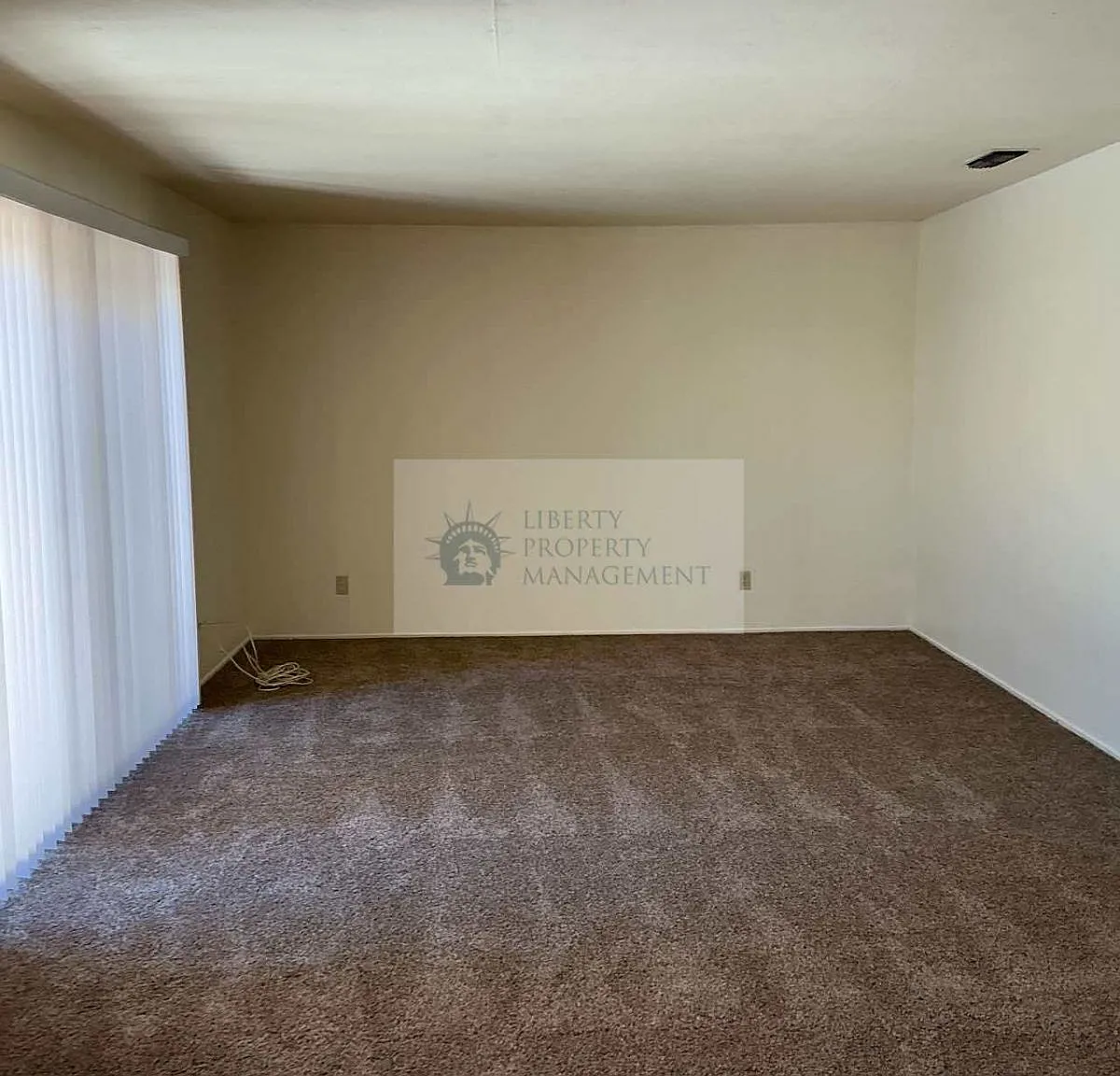 2 bed, 1070 sqft, $1,495 — Photo 2