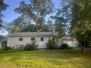 53 Wood End Rd, Springfield, MA 01118