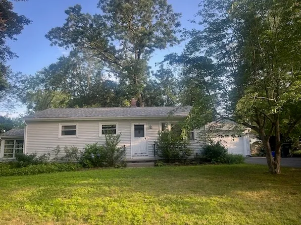 53 Wood End Rd, Springfield, MA 01118