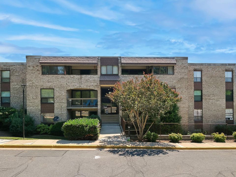 1st image of 423 Christopher Ave APT 20