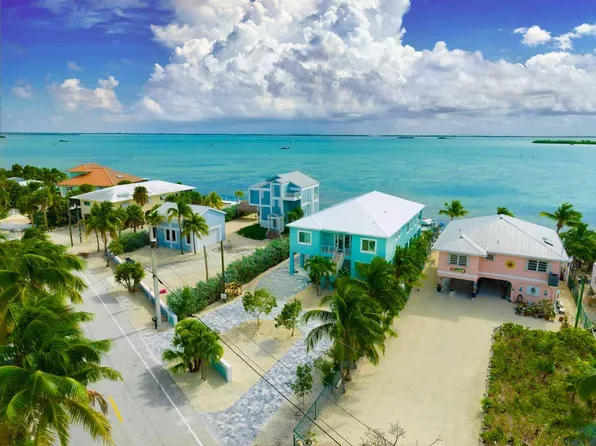 27440 W Indies Dr, Ramrod Key, FL 33042