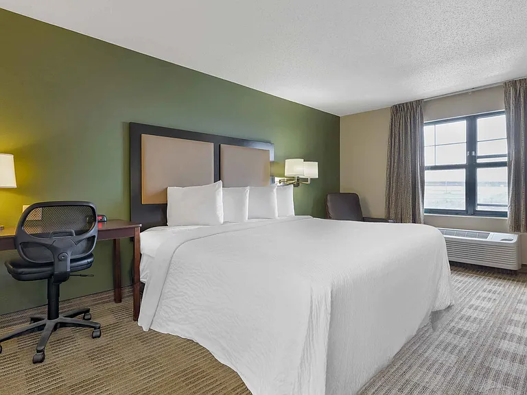 Executive Suite - 1 King Bed