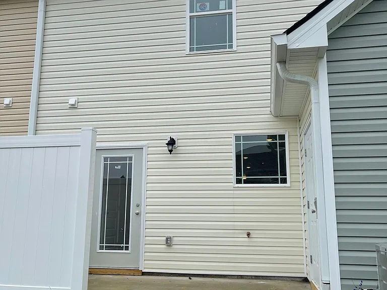 1052 Wells Way — Photo 23
