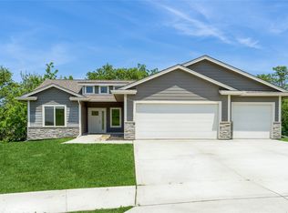 504 11th St, Adair, IA 50002