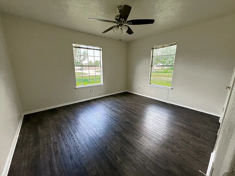 3525 Country Club Rd — Photo 10