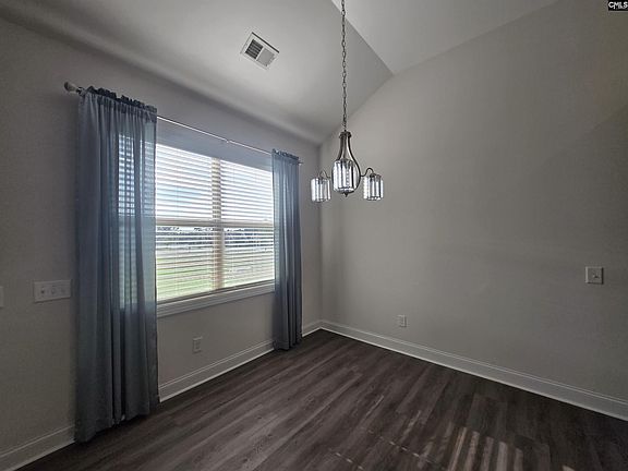 5th image of 736 Millpoint Way