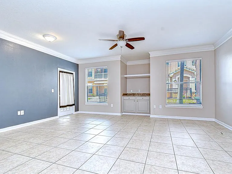 17942 Villa Creek Dr #17942 — Photo 2
