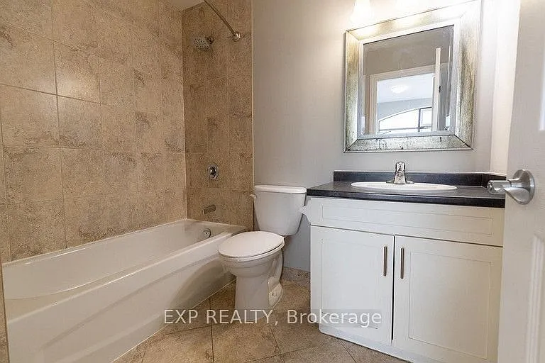 40 Front St N #102 — Photo 2