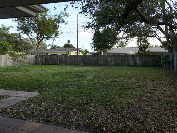 huge back yard - fully fenced