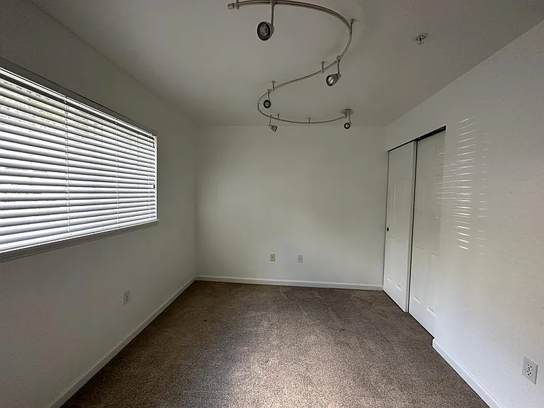 25235 SE Klahanie Blvd #N103 — Photo 8