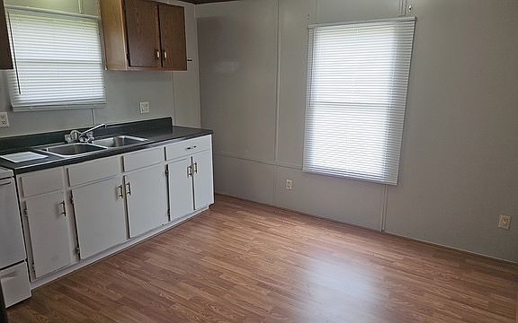 4th image of 3399 Julia Ct