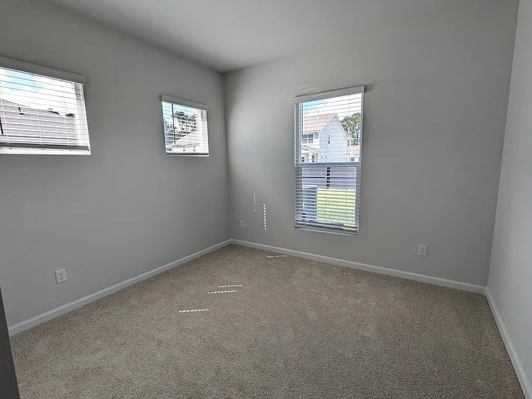 2076 Parish House Cir — Photo 10