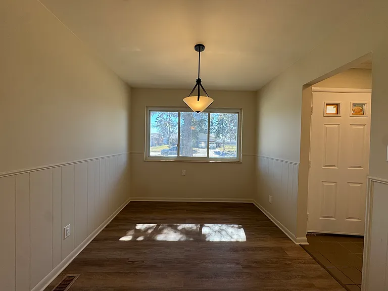 2235 Chesley Dr — Photo 11