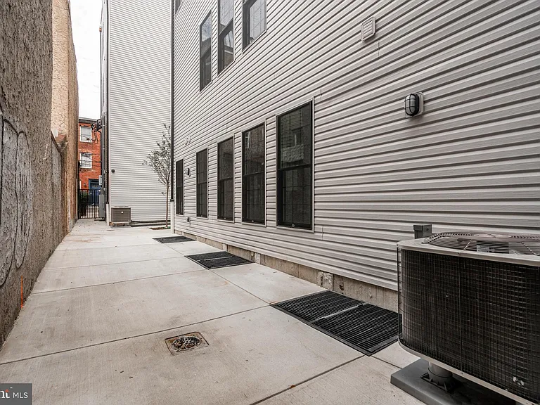 713 S Mildred St #2C — Photo 16