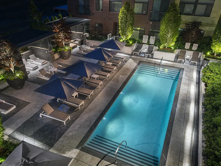 Luxe at Alewife — Photo 37