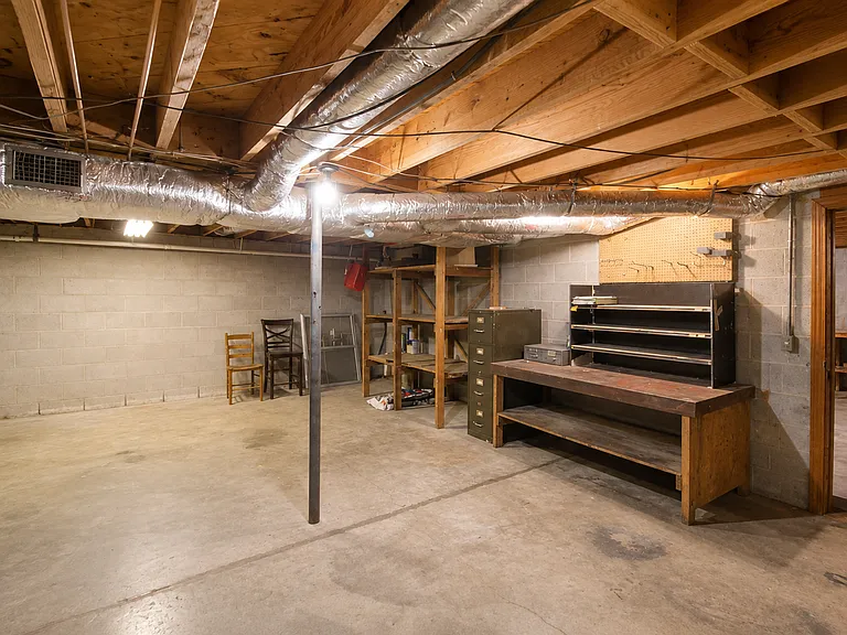 900 Hamlet Ave — Photo 34
