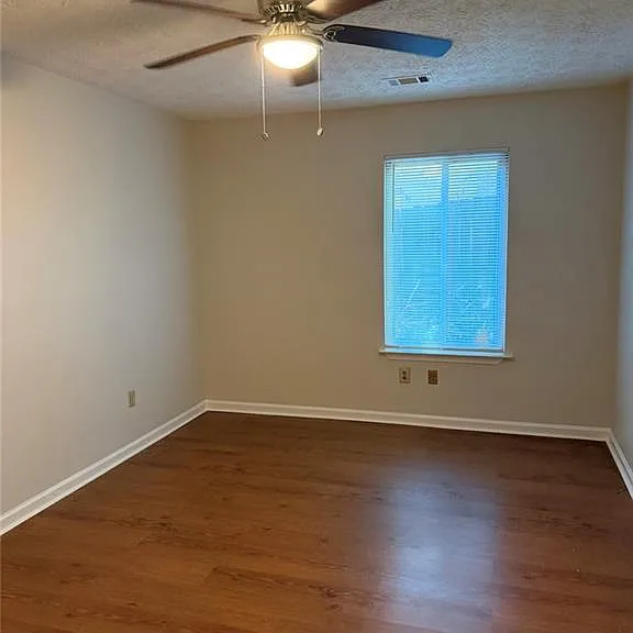 1819 Crescent Hill Dr NW — Photo 13