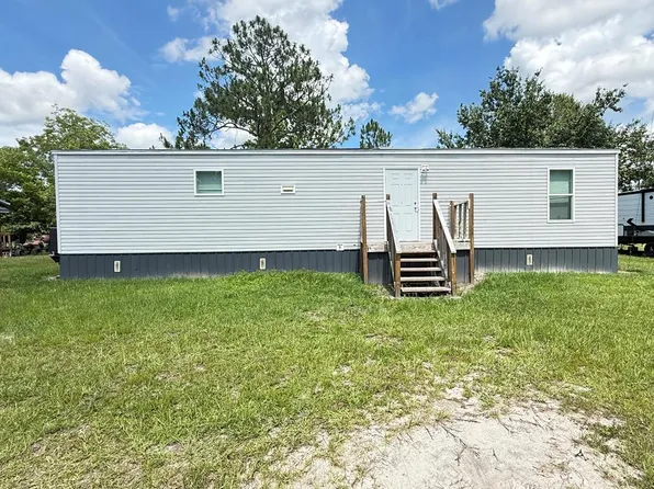 902 N Coffee St, Nicholls, GA 31554