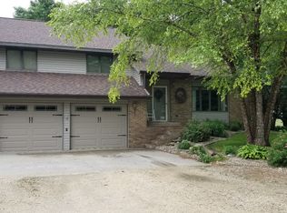 10086 Hh Ave, Alden, IA 50006