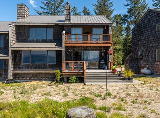 2285 W Beach Rd APT E, Oak Harbor, WA 98277