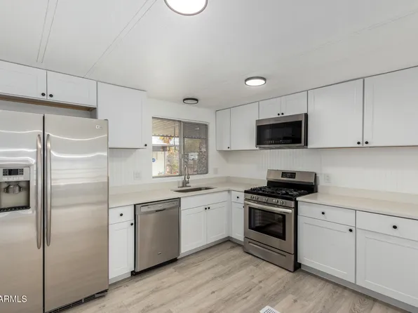 18032 N 3RD Place, Phoenix, AZ 85022