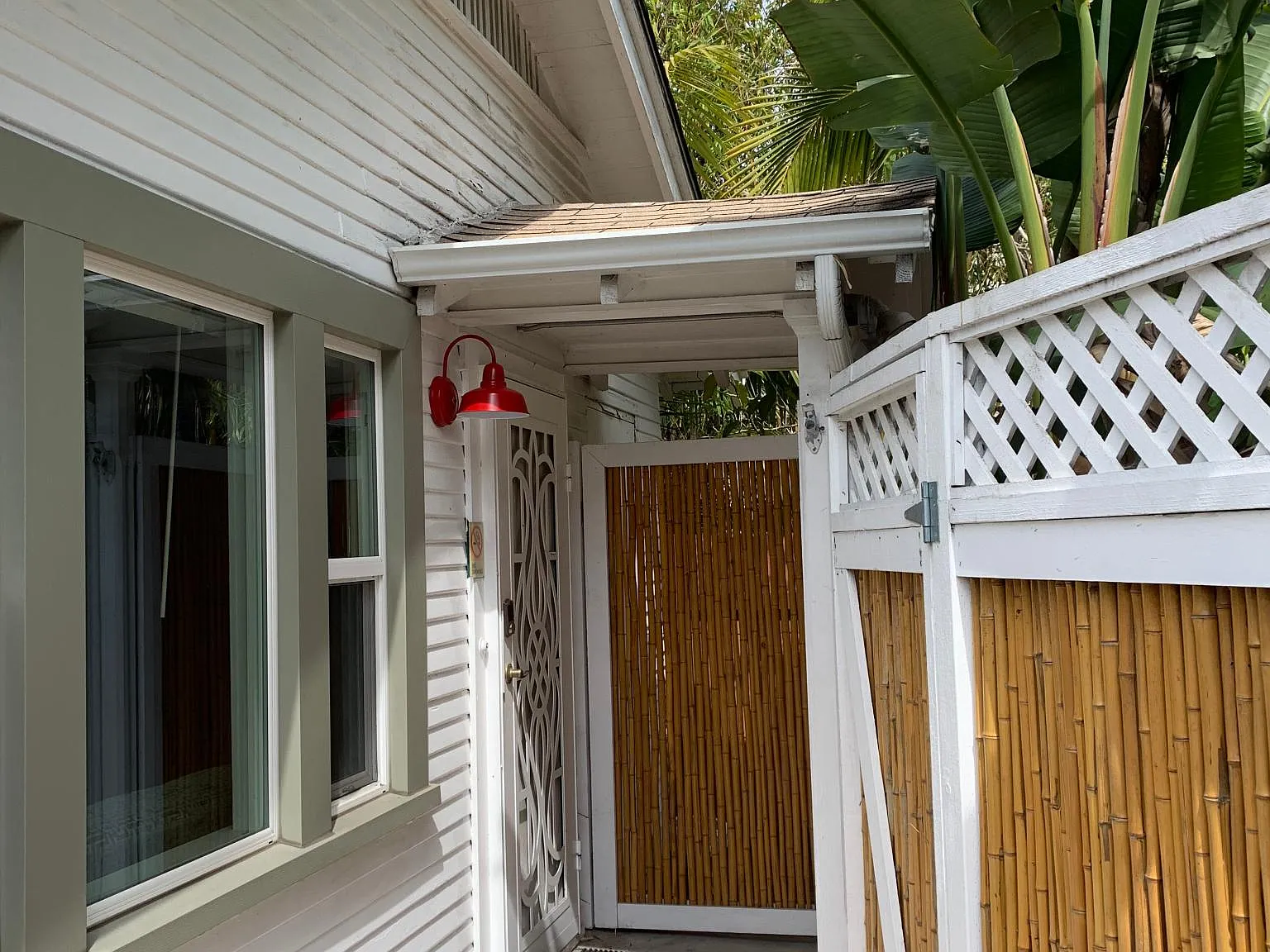 1250 Essex St — Photo 4