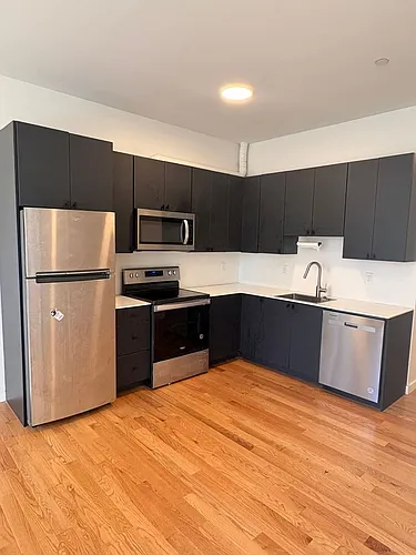 2527 Saint Paul St Photo 1