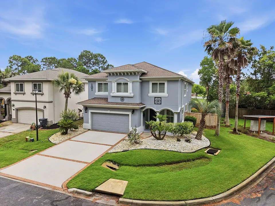 47 Dominica Ct