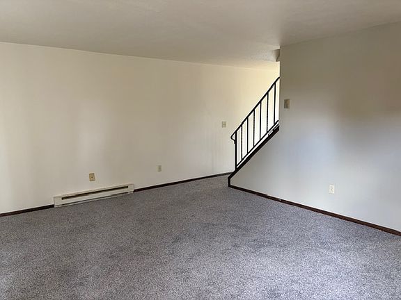 2nd image of 5635 Beachwood Dr #A