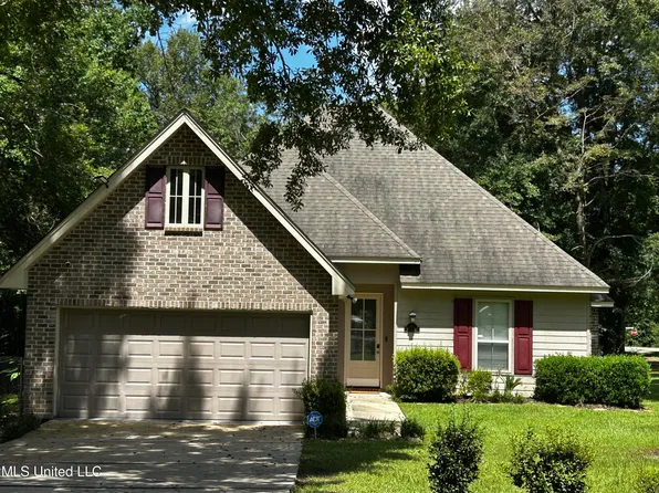 241 Rollingwood Dr, Carriere, MS 39426