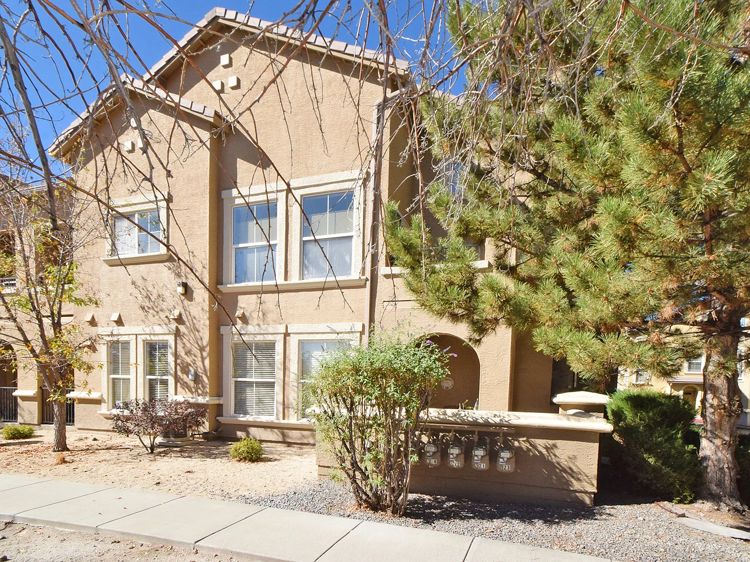 2 bed, 1523 sqft, $2,450 — Photo 2