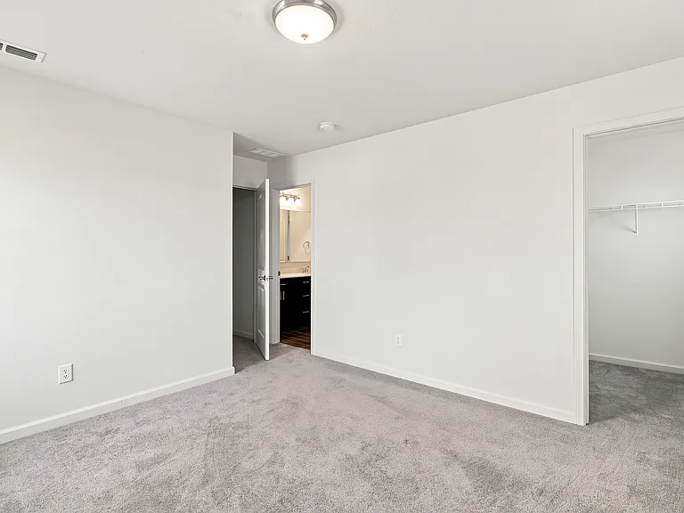 15555 Memorial Way — Photo 19