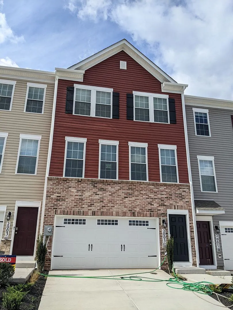 Three level townhouse in The Preserve at Tuscarora Creek community ready by mid September! — Photo 1