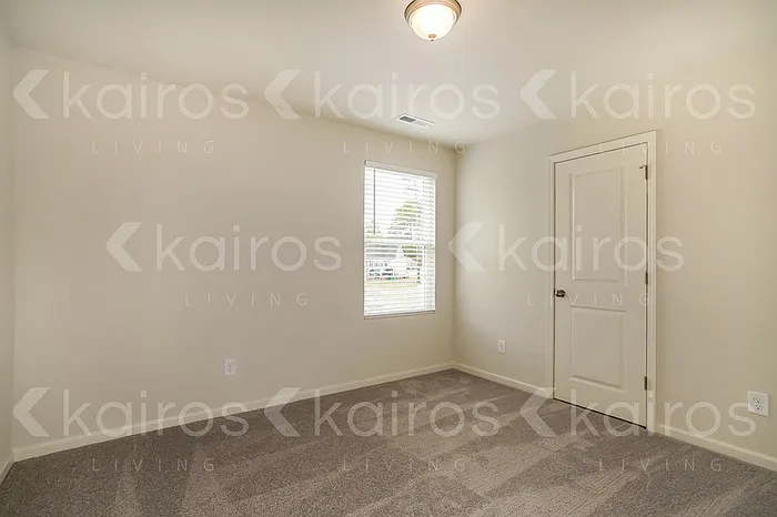 105 Kyles Dr — Photo 9