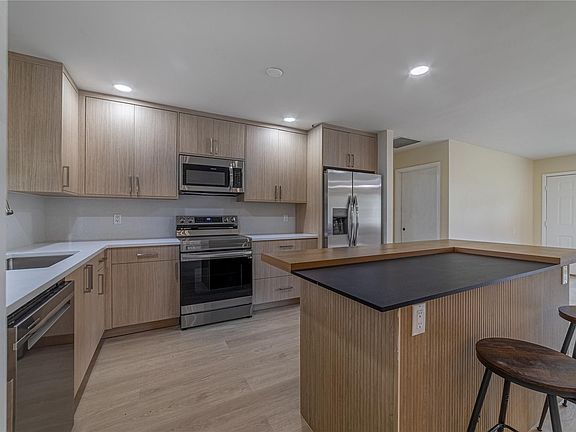 3rd image of 1226 SW Emerald Avenue
