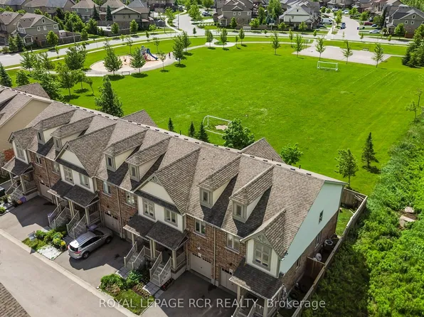 124 Parkinson Cres #10, Orangeville, ON L9W 6X3