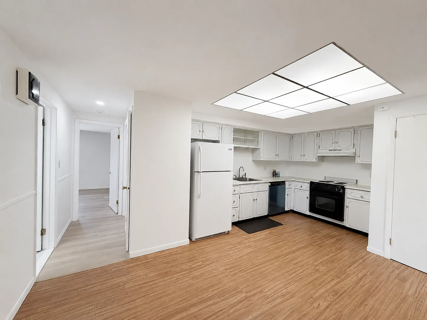 3 bed, 1496 sqft, $1,950 — Photo 3