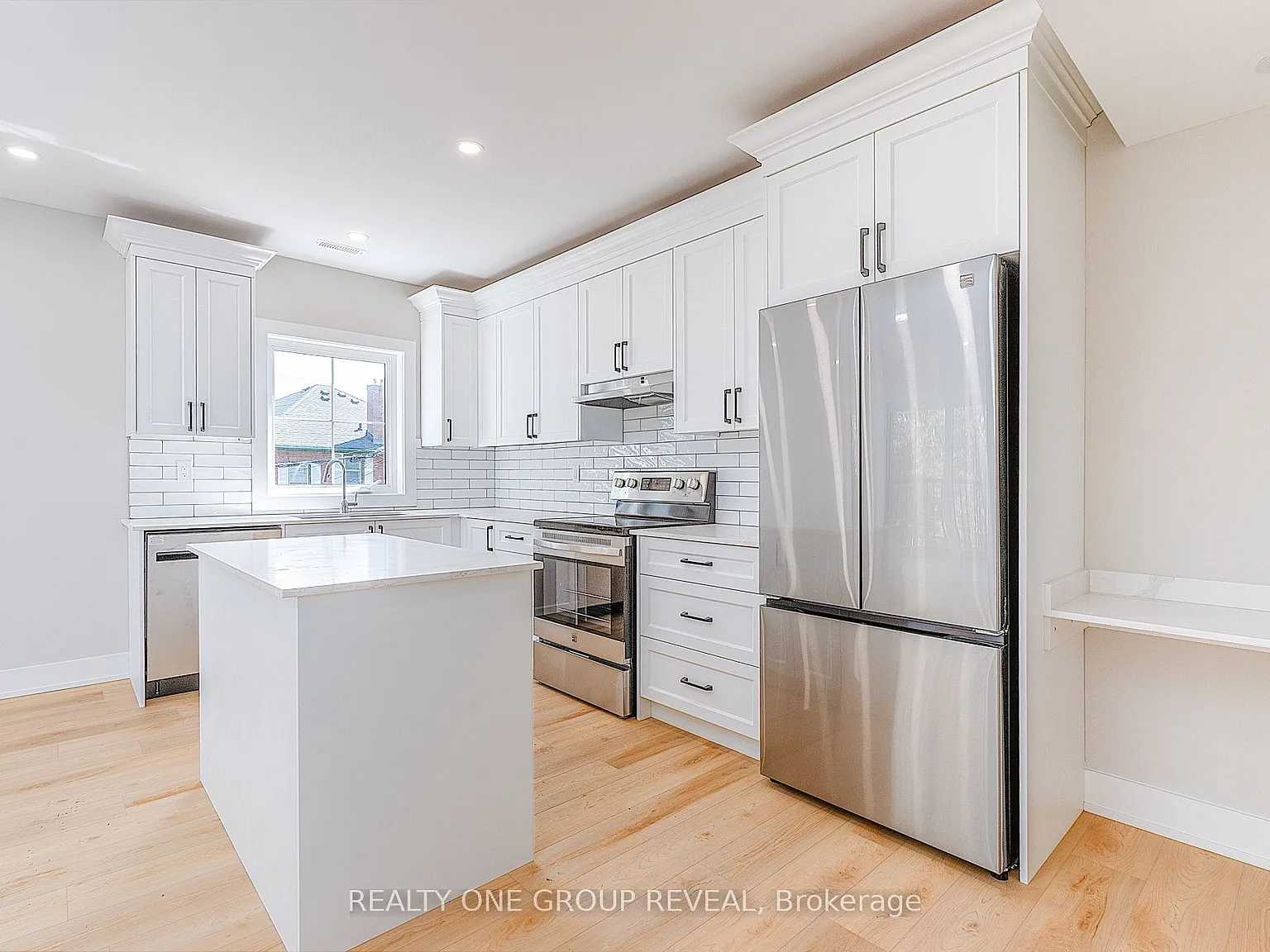 2 bed, $2,600 — Photo 4