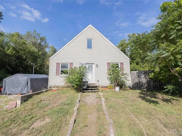 24224 Sumpter Rd, Belleville, MI 48111