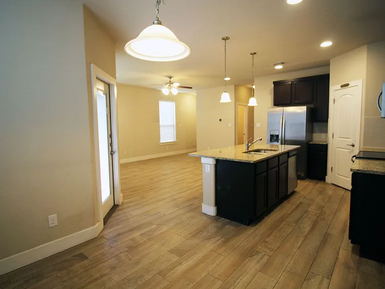 523 High Tech Dr — Photo 3