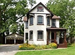 40 Oak St, Collingwood, ON L9Y 2X6