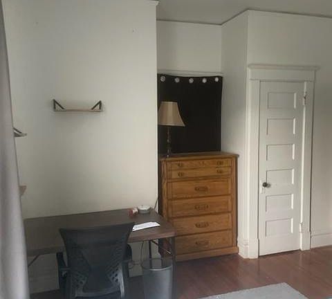 3rd image of 5955 Waterman Blvd